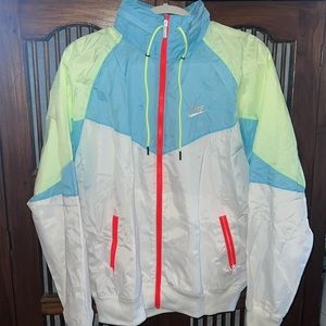 NIKE Retro Windbreaker